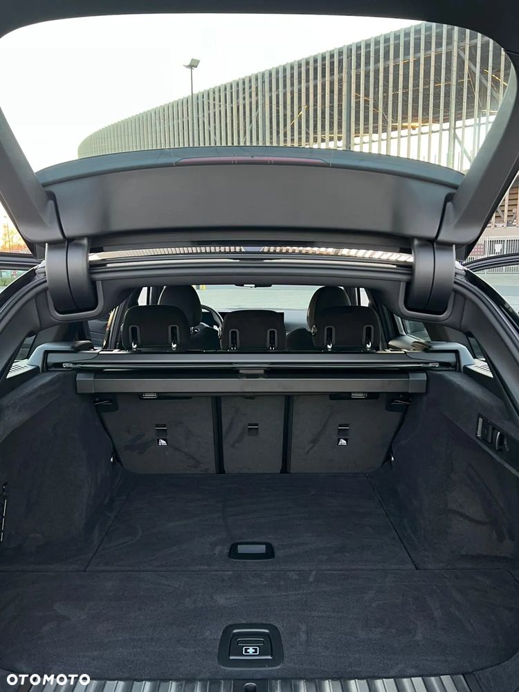 BMW Seria 3 330i xDrive M Sport - 16