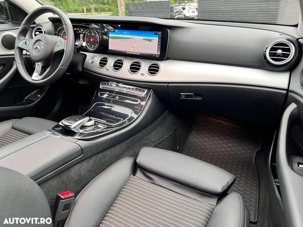 Mercedes-Benz E - 12