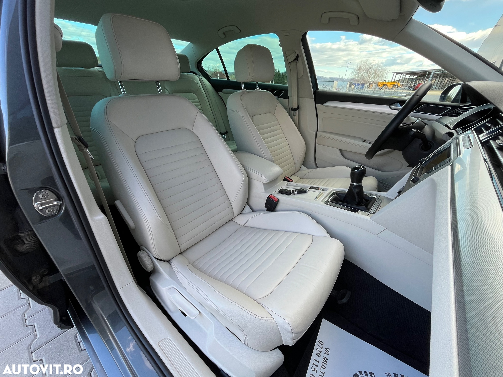 Volkswagen Passat 1.6 TDI (BlueMotion Technology) Comfortline - 25