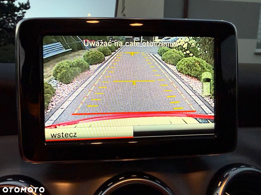 Mercedes-Benz GLA 200 AMG Line - 13