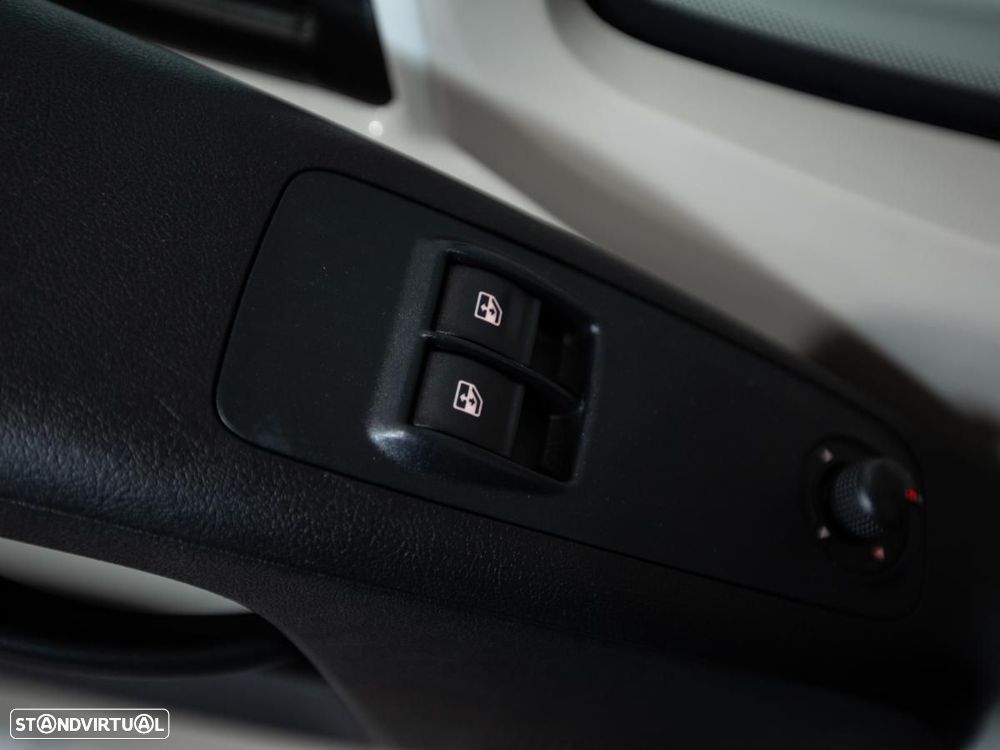 Peugeot Boxer 2.0 HDI L3H1 c/IVA Pronto Socorro - 9