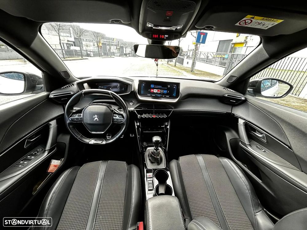 Peugeot 2008 1.2 PureTech GT Line - 8