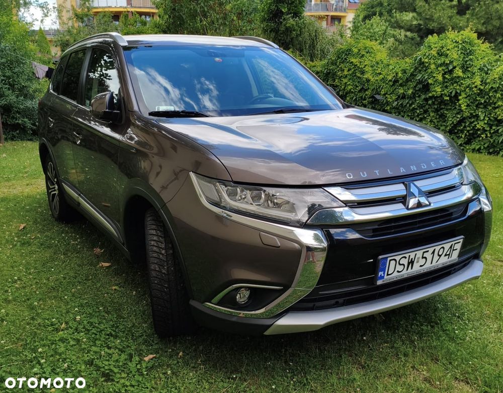 Mitsubishi Outlander 2.0 Intense + Navi 4WD CVT - 6