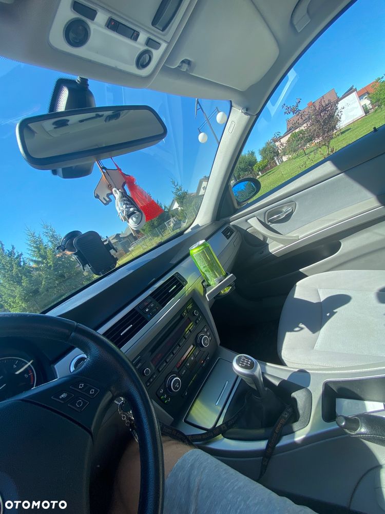 BMW Seria 3 320d - 10