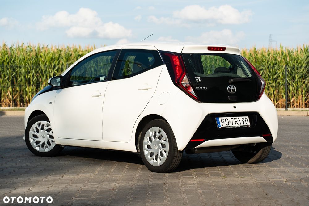 Toyota Aygo x-play - 8