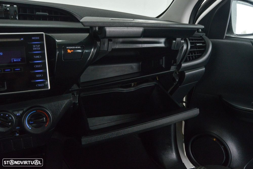 Toyota Hilux 2.4 D-4D 4X2 Cabine Extra 3L - 46