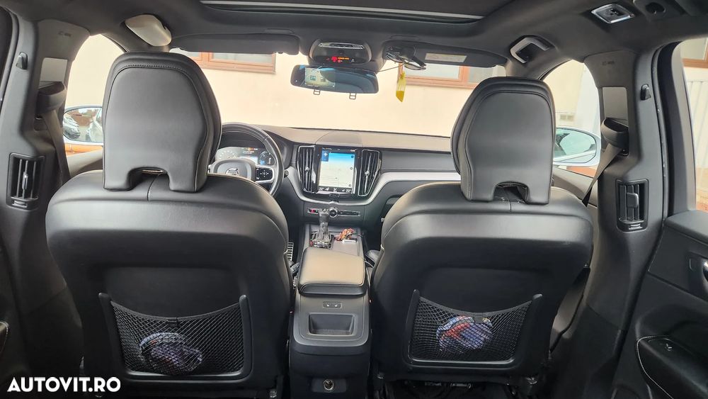 Volvo XC 60 D4 AWD R-Design - 10