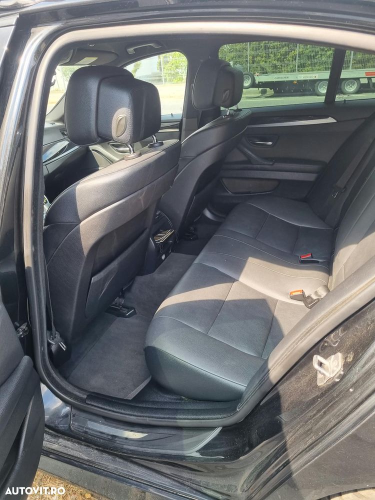 BMW Seria 5 520d Aut. - 11