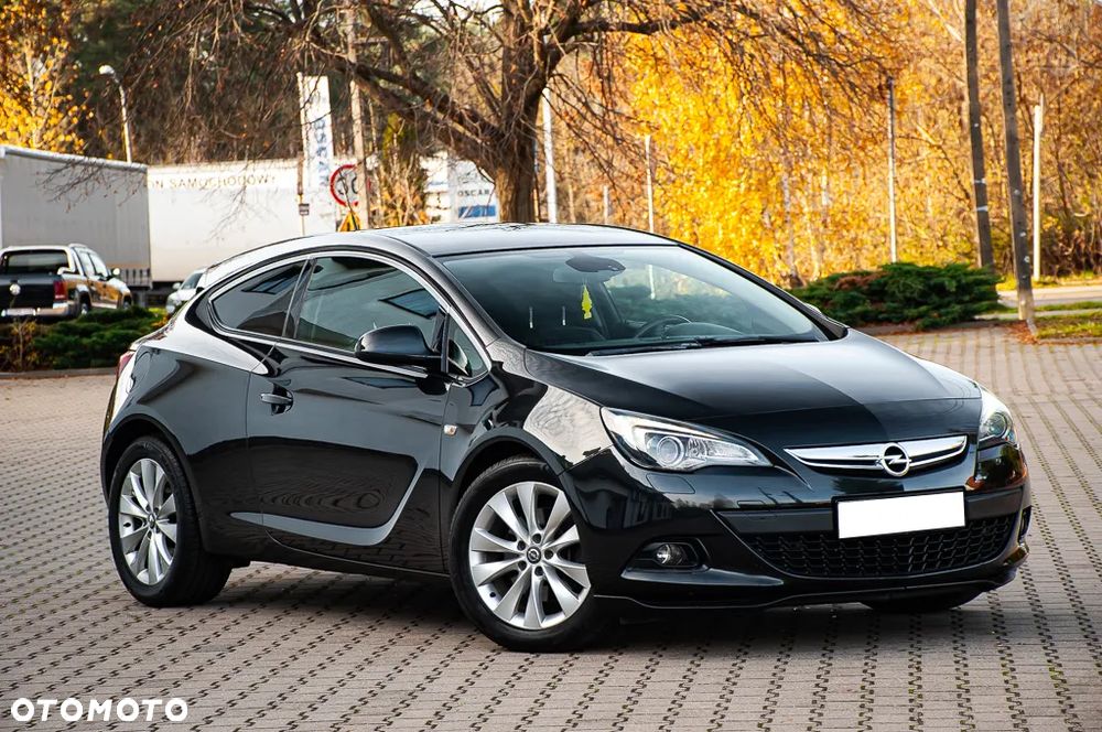Opel Astra IV GTC 1.4 T Sport EU6 - 3
