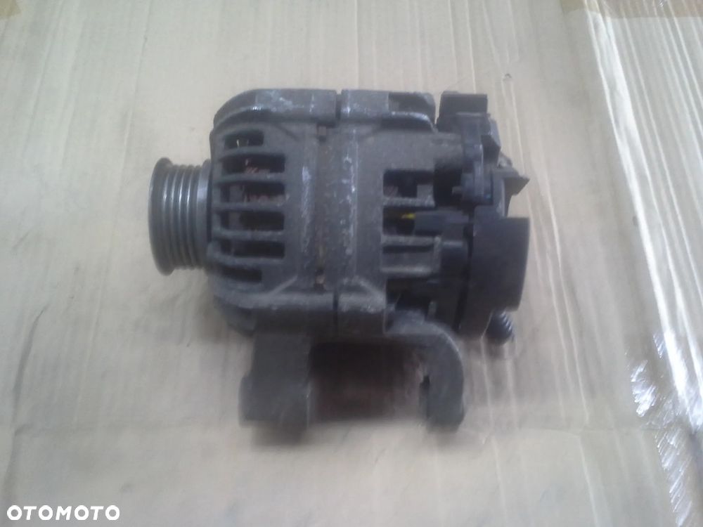 Opel Astra Corsa Meriva 1.2 alternator Bosch 0124225041 14V 70A - 2