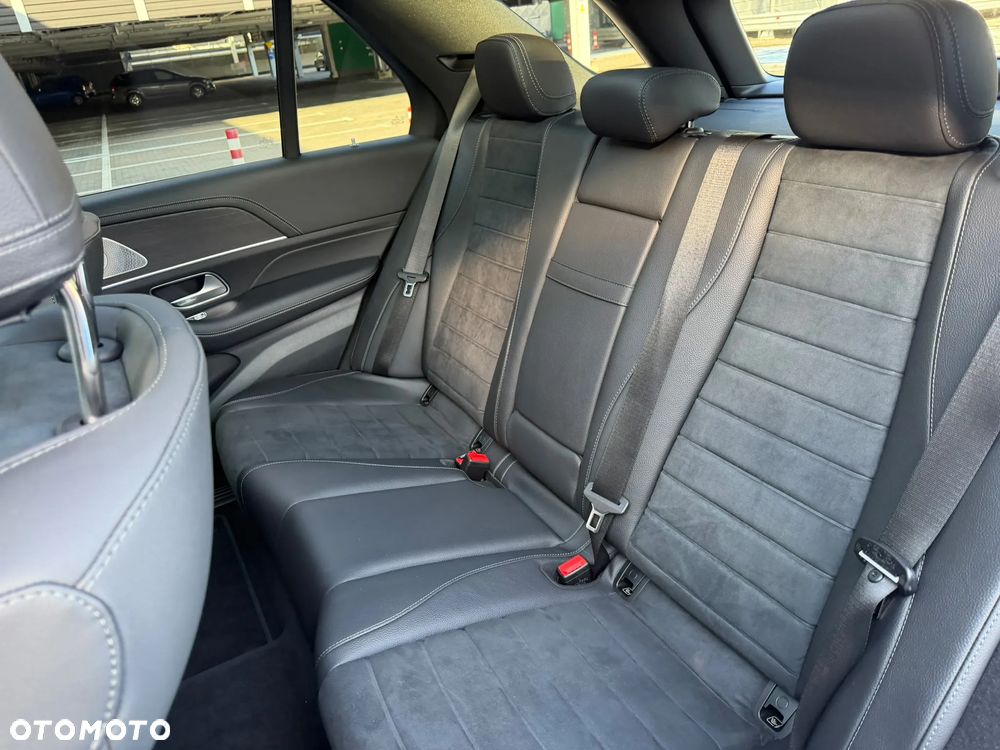Mercedes-Benz GLE 300 d 4Matic 9G-TRONIC AMG Line Advanced Plus - 23