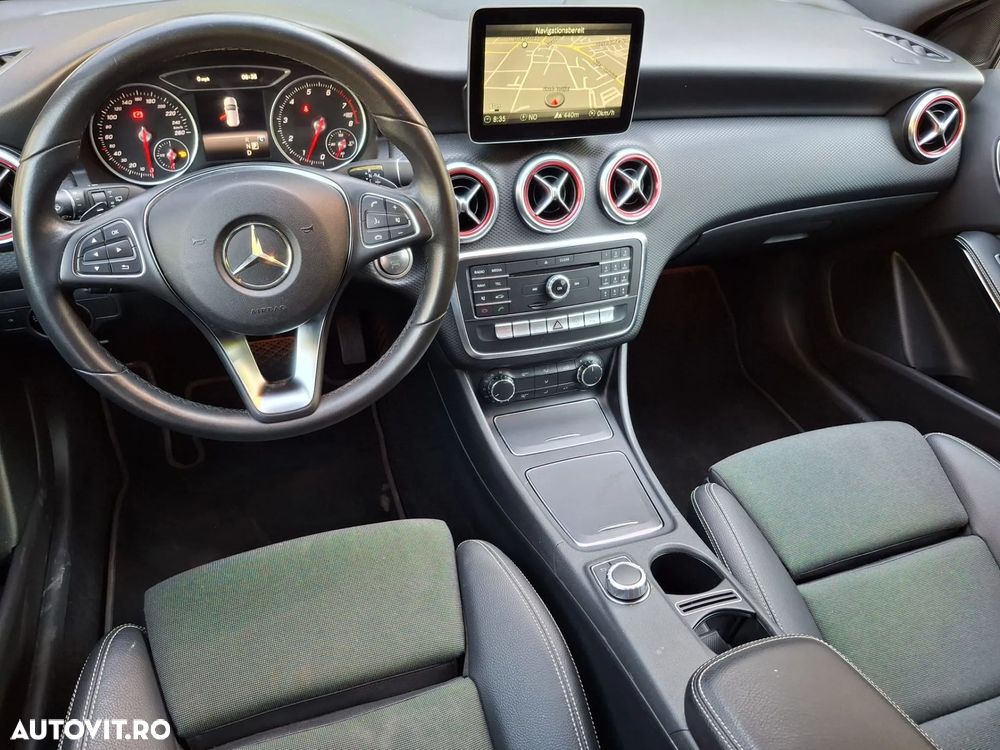 Mercedes-Benz A 180 7G-DCT - 10