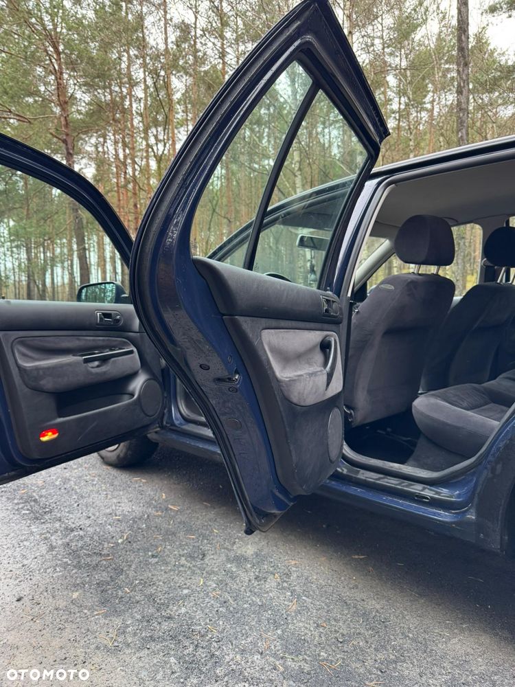 Volkswagen Golf 1.4 Q - 11