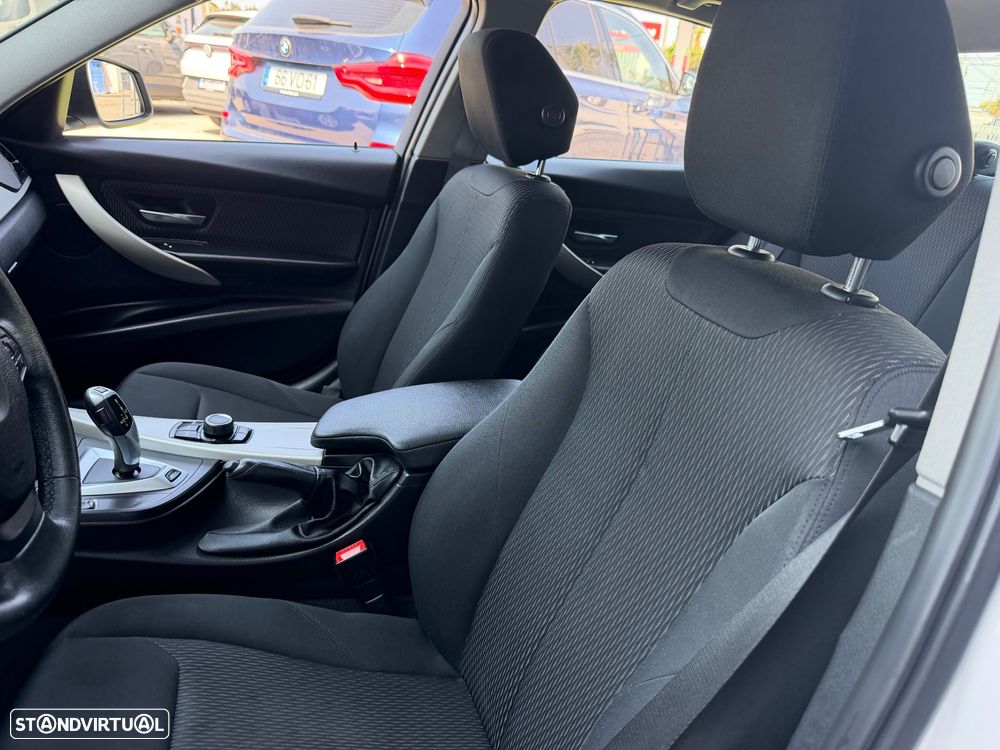 BMW 330 e iPerformance Advantage - 14