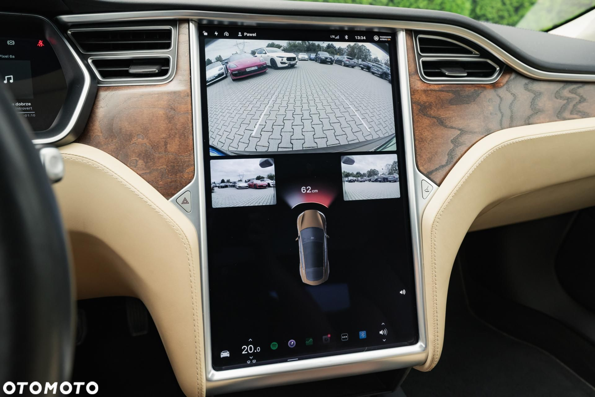Tesla Model S - 19