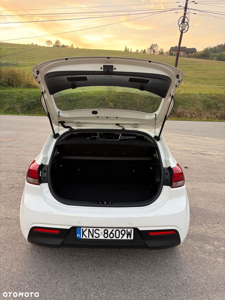Kia Rio 1.2 L - 36