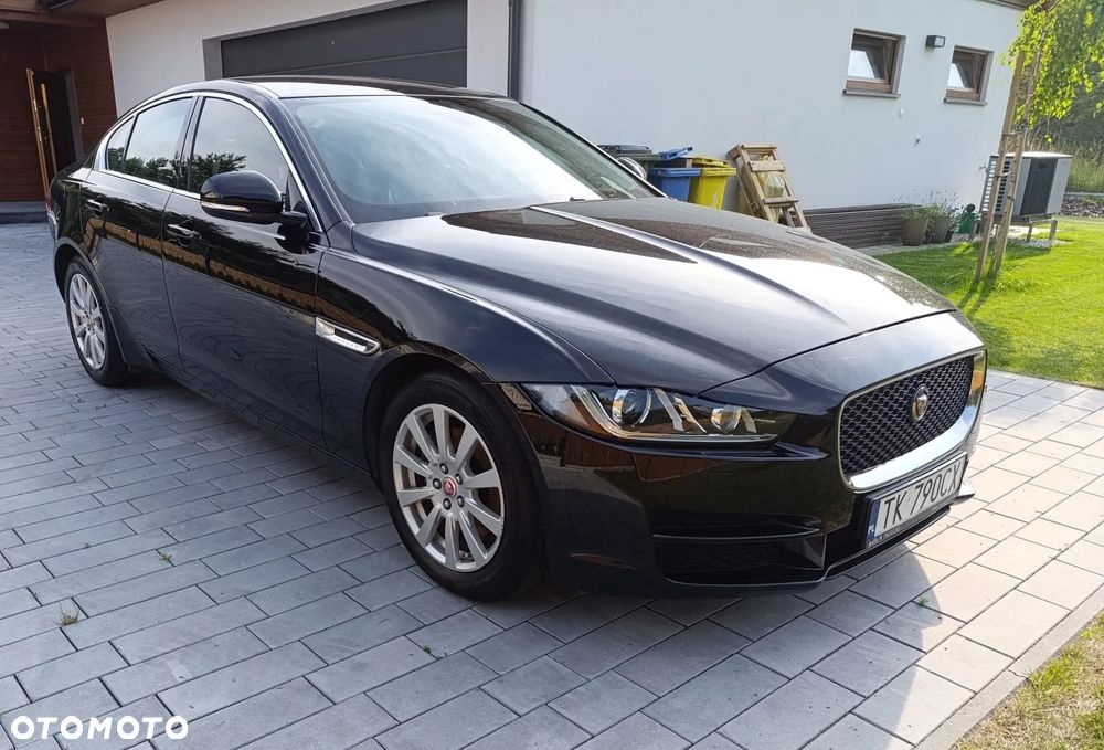 Jaguar XE 2.0 D Prestige - 1
