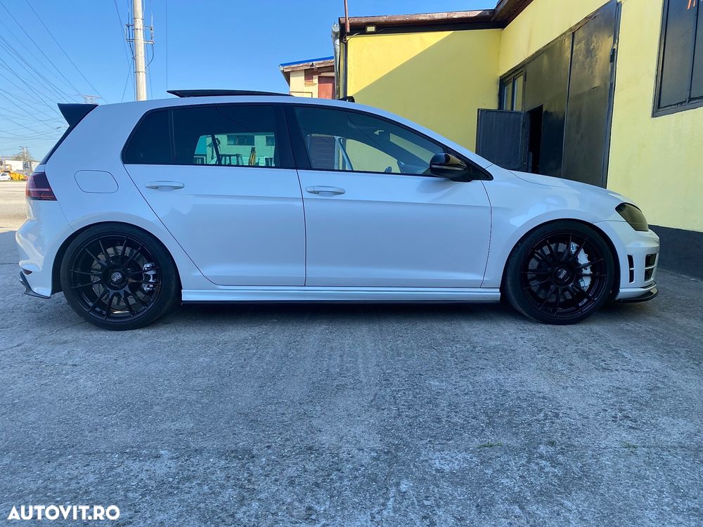 Volkswagen Golf - 11