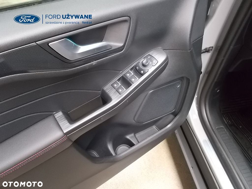 Ford Kuga - 12
