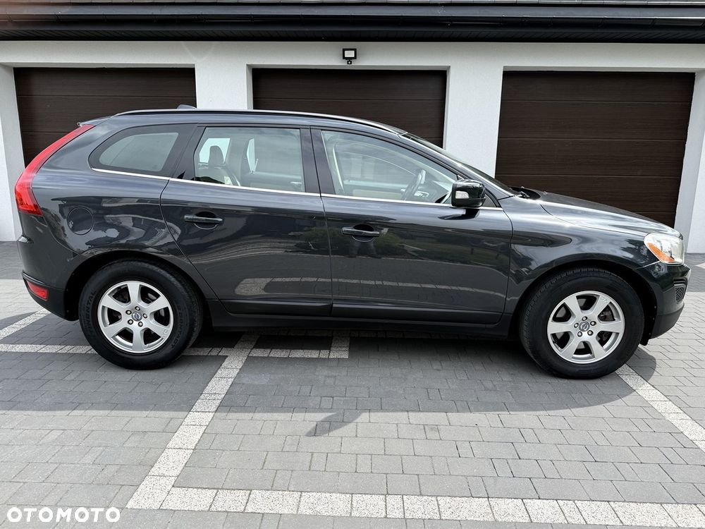 Volvo XC 60 DRIVe Momentum - 9