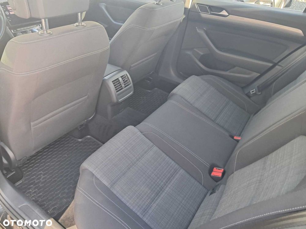 Volkswagen Passat Variant - 27