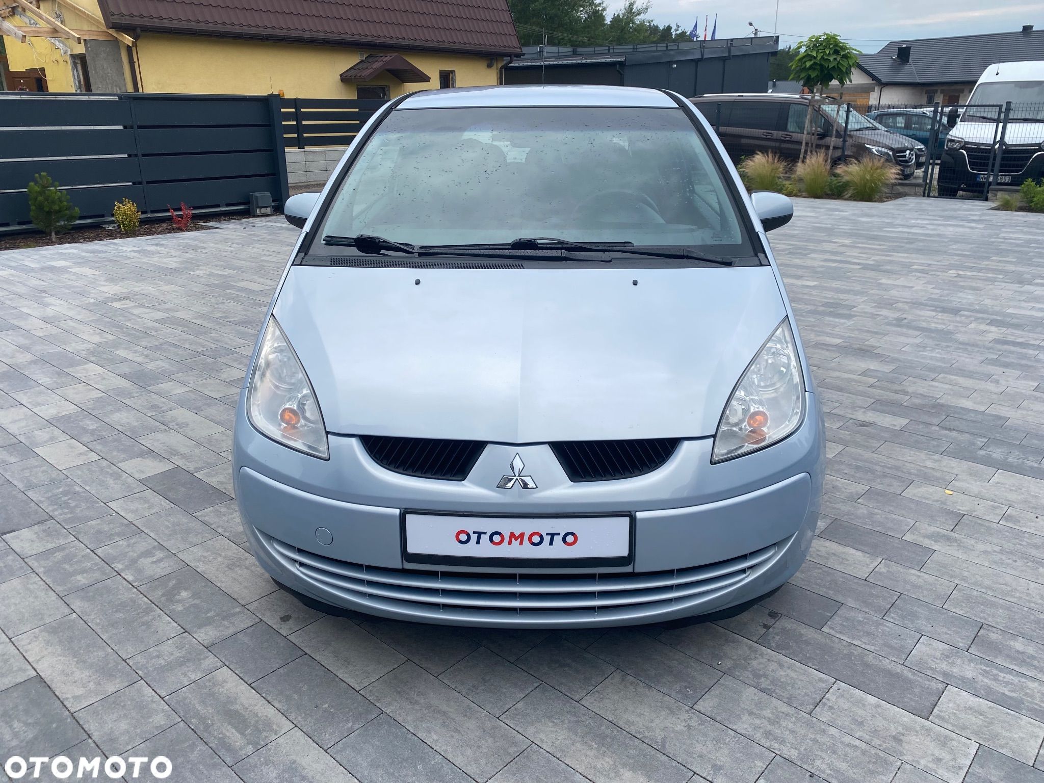 Mitsubishi Colt 1.3 Inform - 1