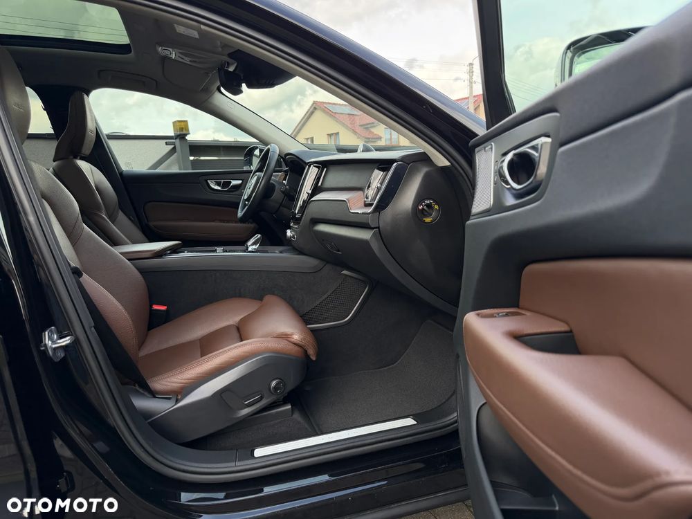 Volvo XC 60 B5 B AWD Inscription - 21