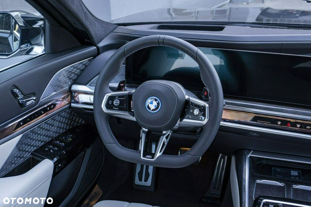 BMW Seria 7 M760e PHEV xDrive sport - 20