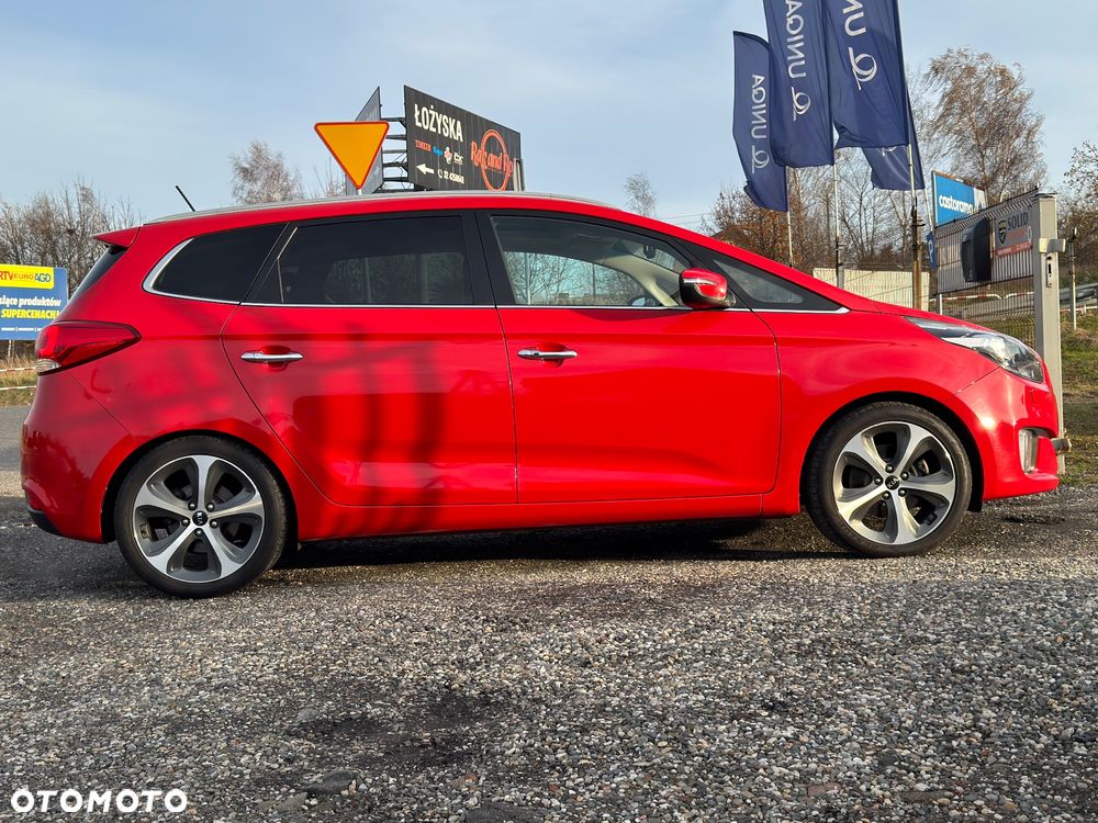Kia Carens 2.0 GDI L - 12