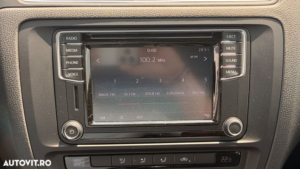 Volkswagen Jetta - 24