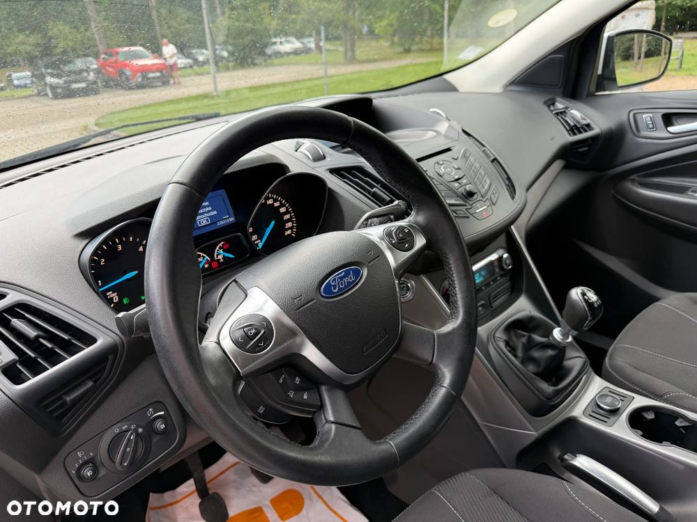 Ford Kuga - 27