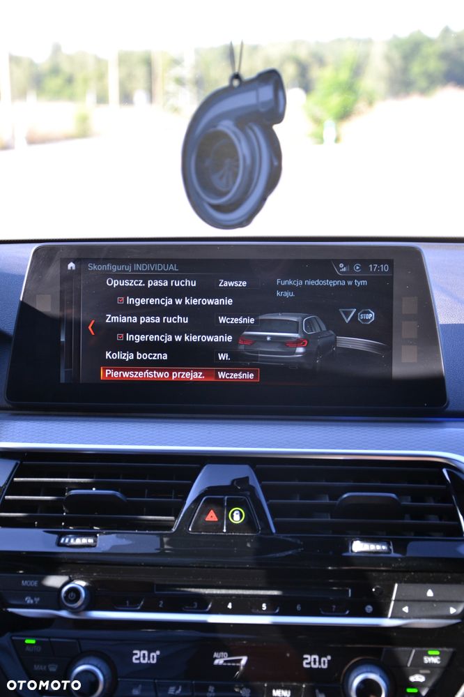 BMW Seria 5 520d M Sport - 25