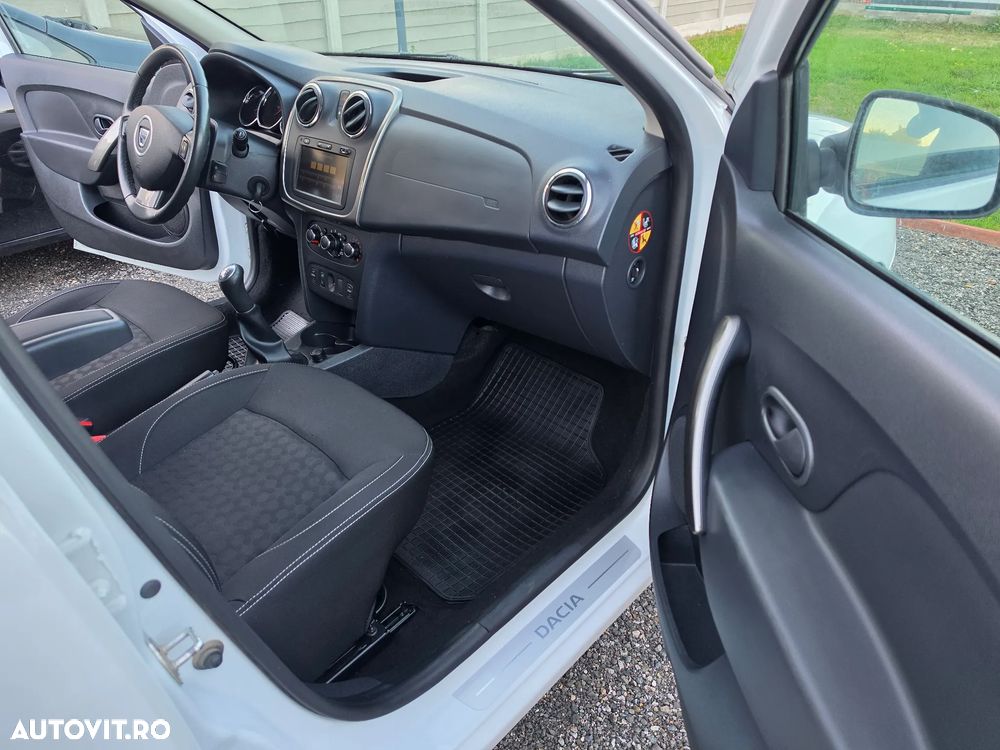 Dacia Sandero - 8