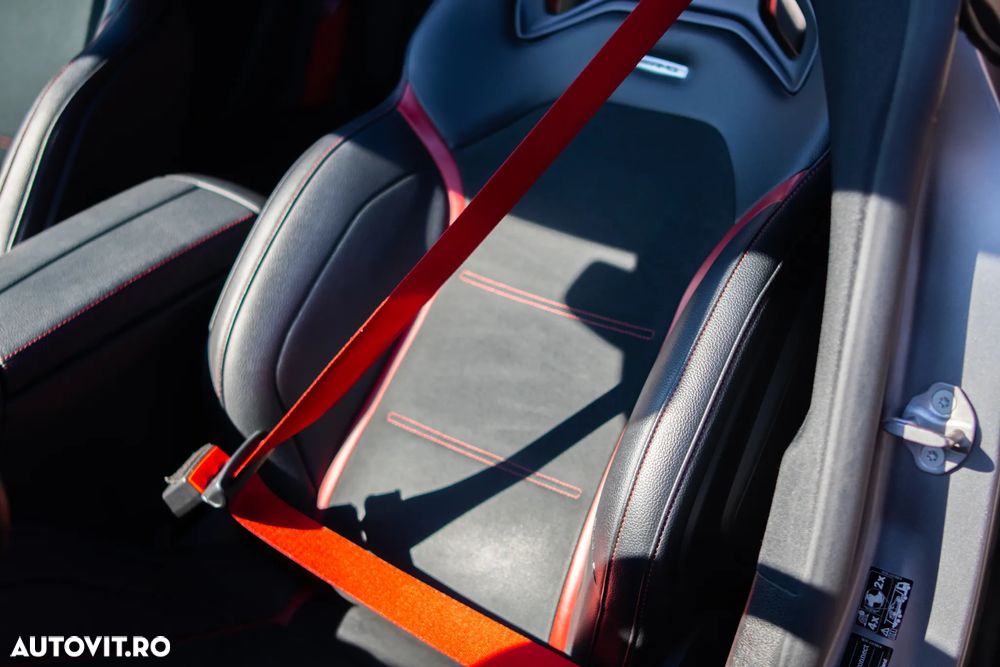 Mercedes-Benz CLA - 32