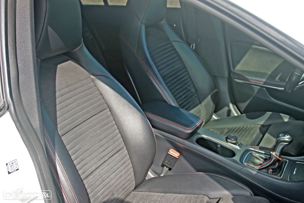 Mercedes-Benz CLA 200 (CDI) d AMG Line - 8