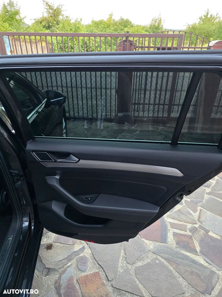 Volkswagen Passat Variant 2.0 TDI DSG 4Motion Highline - 15