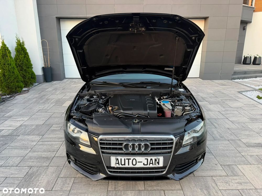 Audi A4 Avant - 11