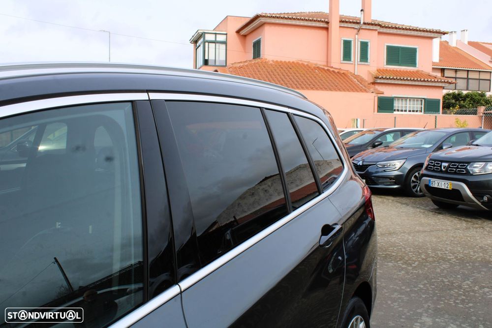 BMW 218 Gran Tourer d 7L Line Luxury - 24