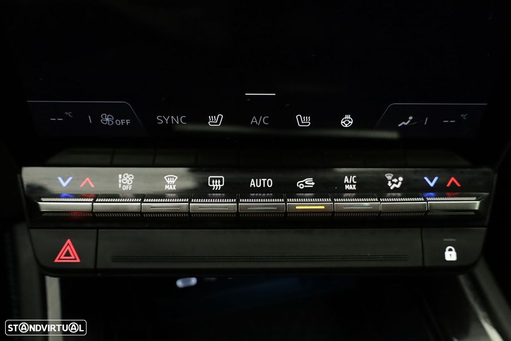 Renault Austral 1.2 E-Tech Iconic Espirit - 13