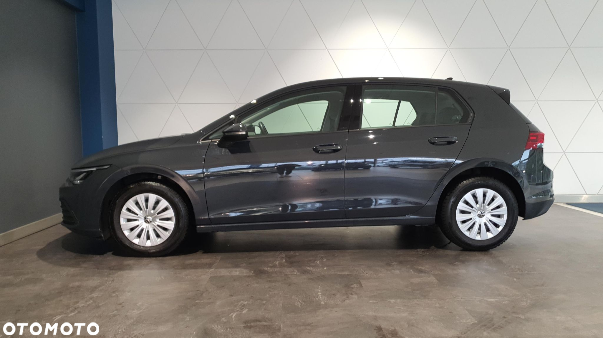 Volkswagen Golf VIII 1.0 TSI - 2