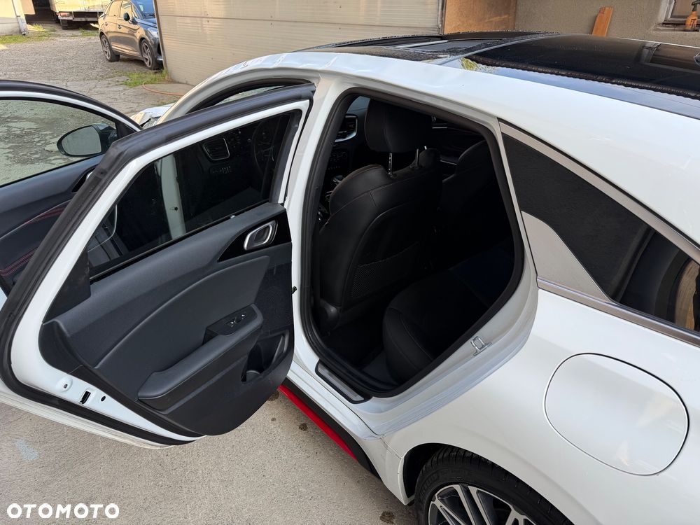 Kia ProCeed 1.6 T-GDI DCT7 OPF GT - 16