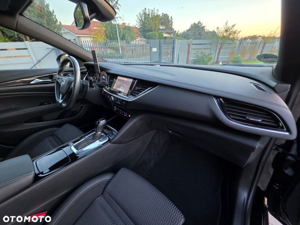 Opel Insignia - 22