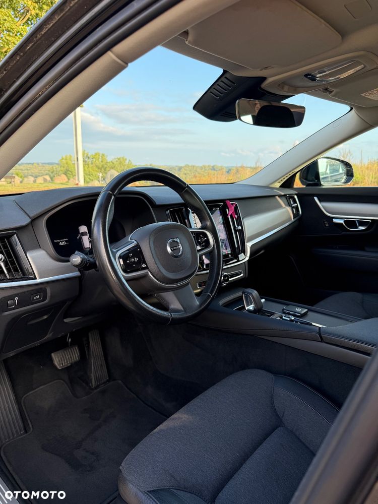 Volvo V90 D4 SCR AWD Momentum Pro - 26
