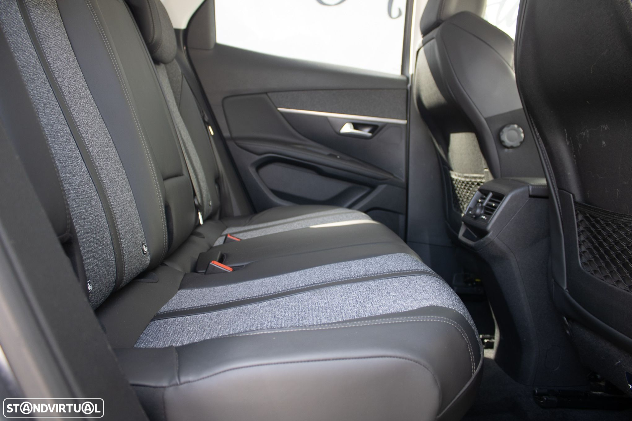 Peugeot 3008 1.6 BlueHDi Allure EAT6 J18 - 20