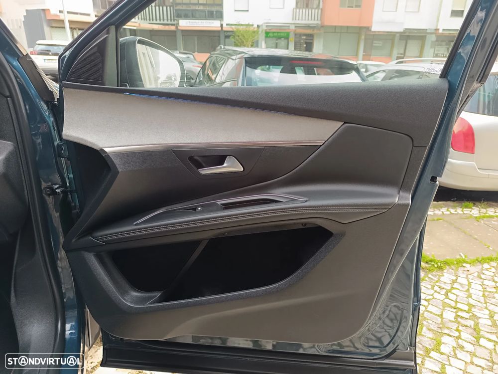 Peugeot 3008 1.2 PureTech GT EAT8 - 30