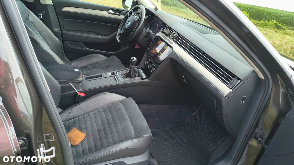 Volkswagen Passat 2.0 TDI BMT Highline - 12