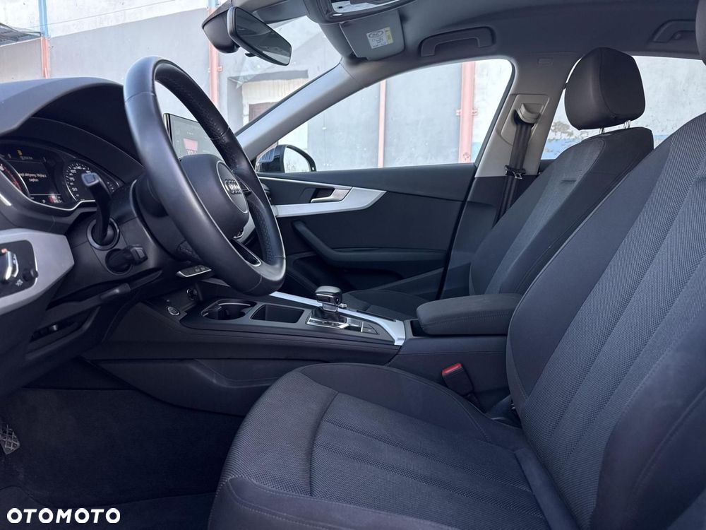 Audi A4 Limousine - 13