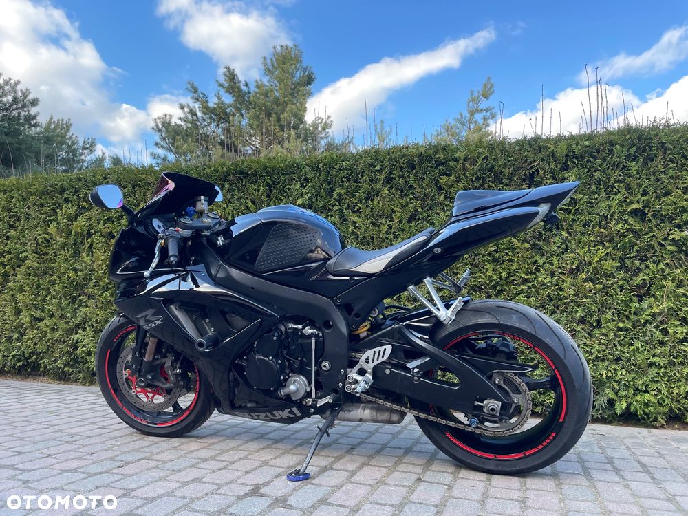 Suzuki GSX-R - 6
