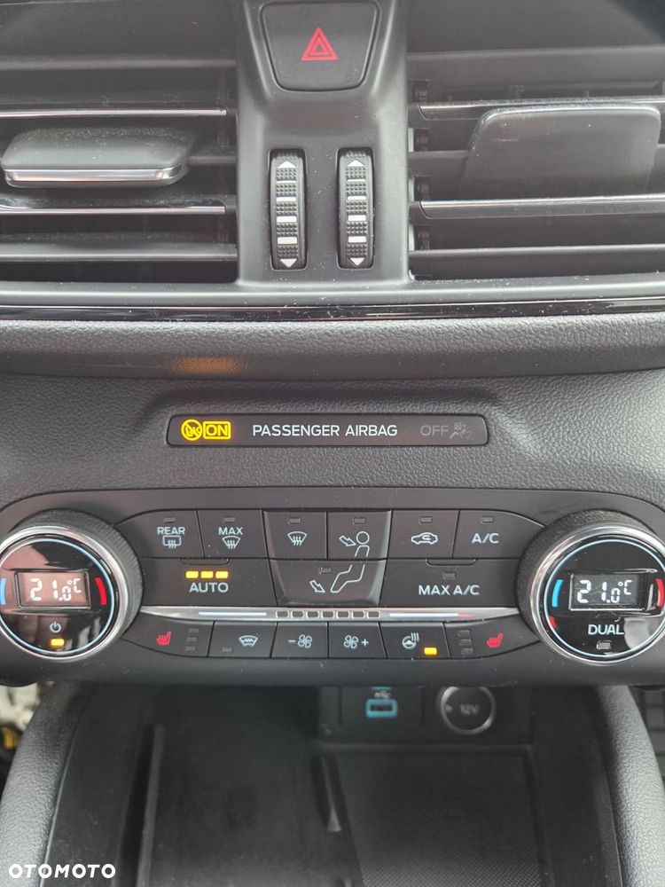 Ford Kuga 2.5 Duratec PHEV ST-LINE X - 31