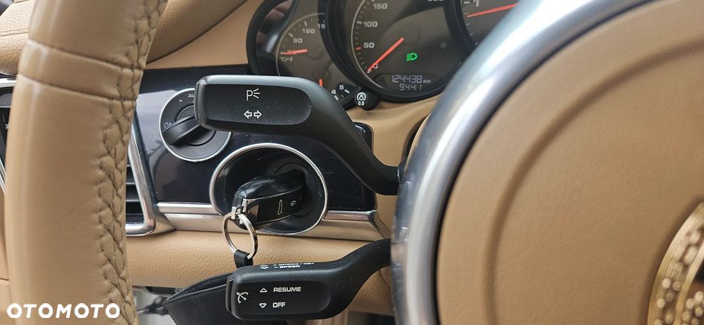 Porsche Panamera Diesel Platinum Edition - 32